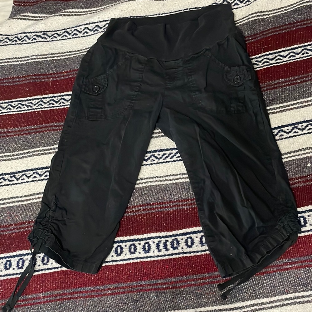 Maternity cropped cargo style pants